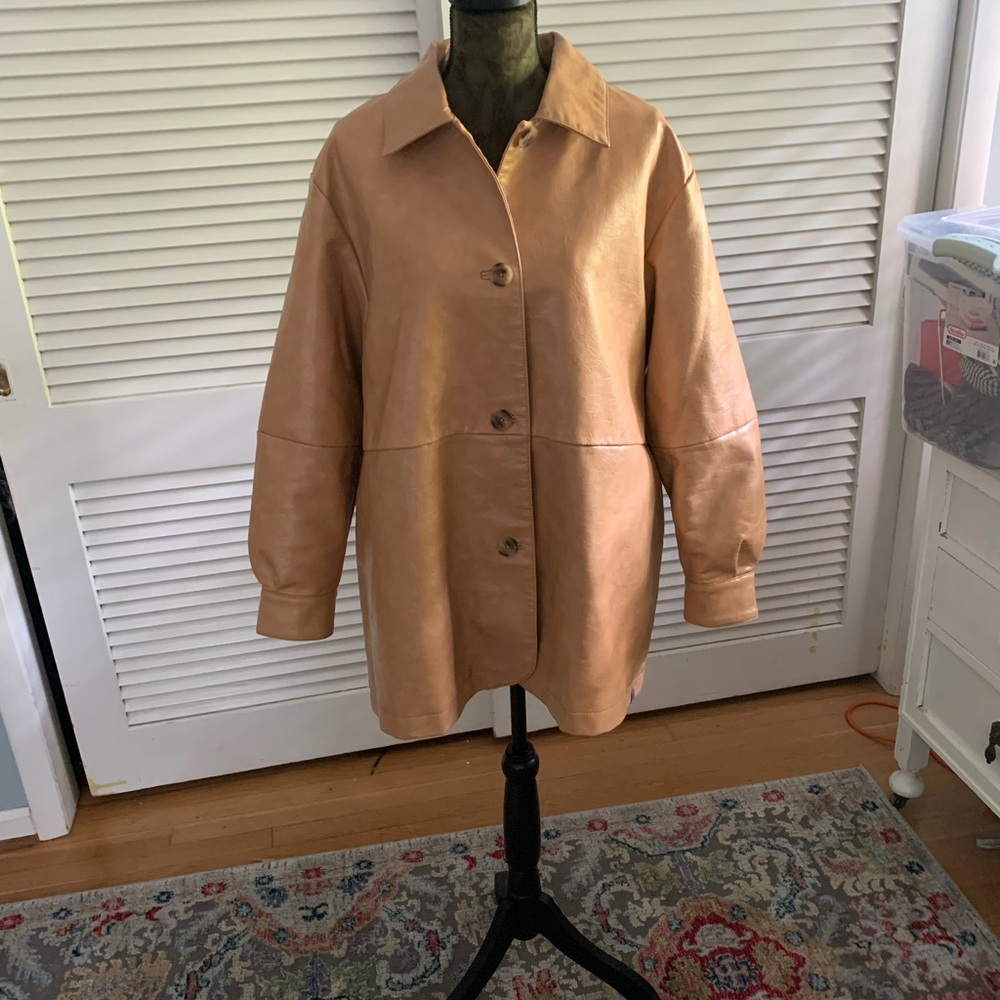SALE! Levi’s Women's Relaxed Fit Tan Butter Faux Leather Jacket Size XL